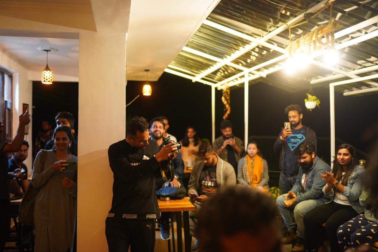 Young Monk Hostel & Cafe Dharamkot McLeod Ganj Luaran gambar