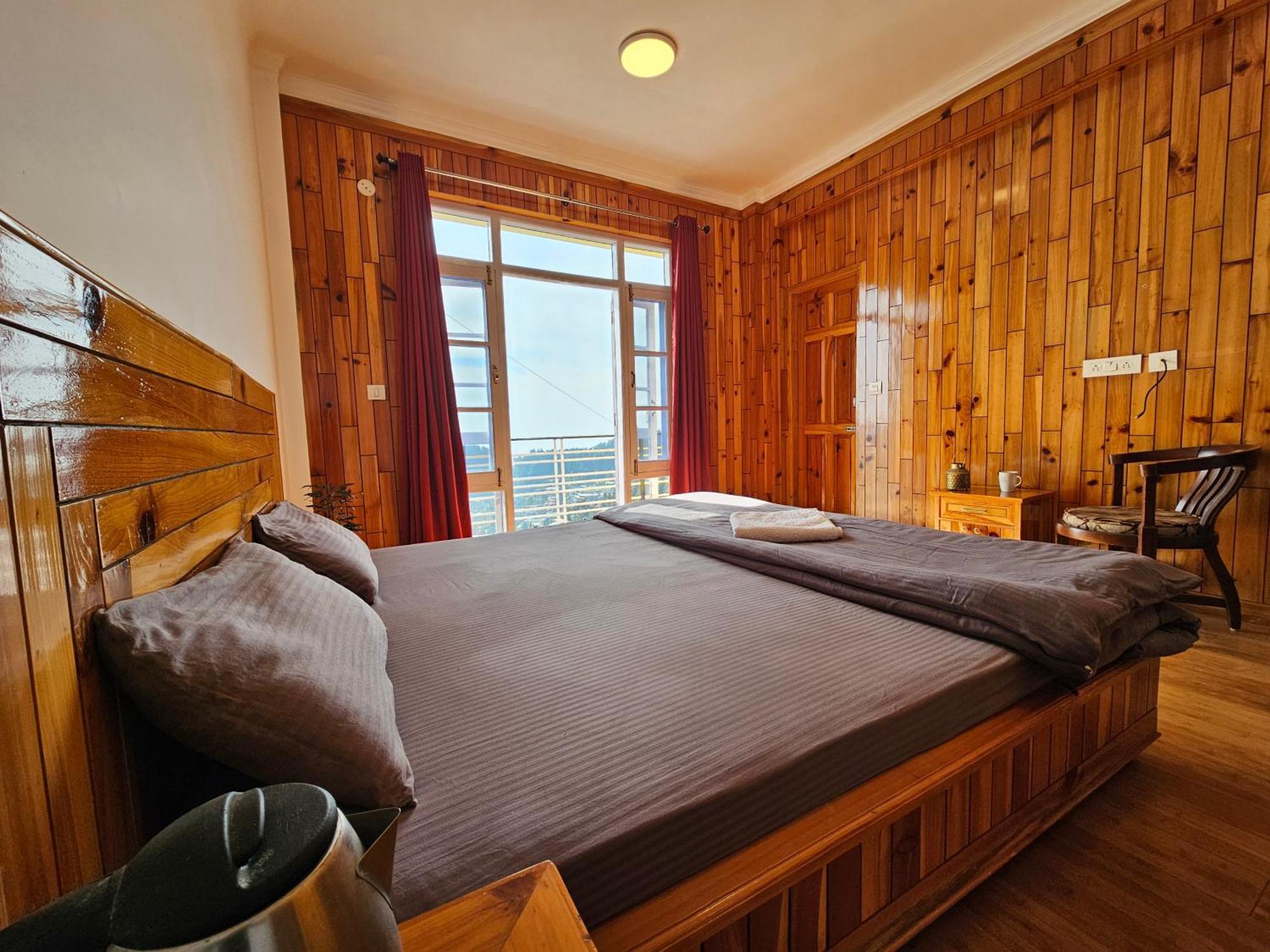 Young Monk Hostel & Cafe Dharamkot McLeod Ganj Luaran gambar