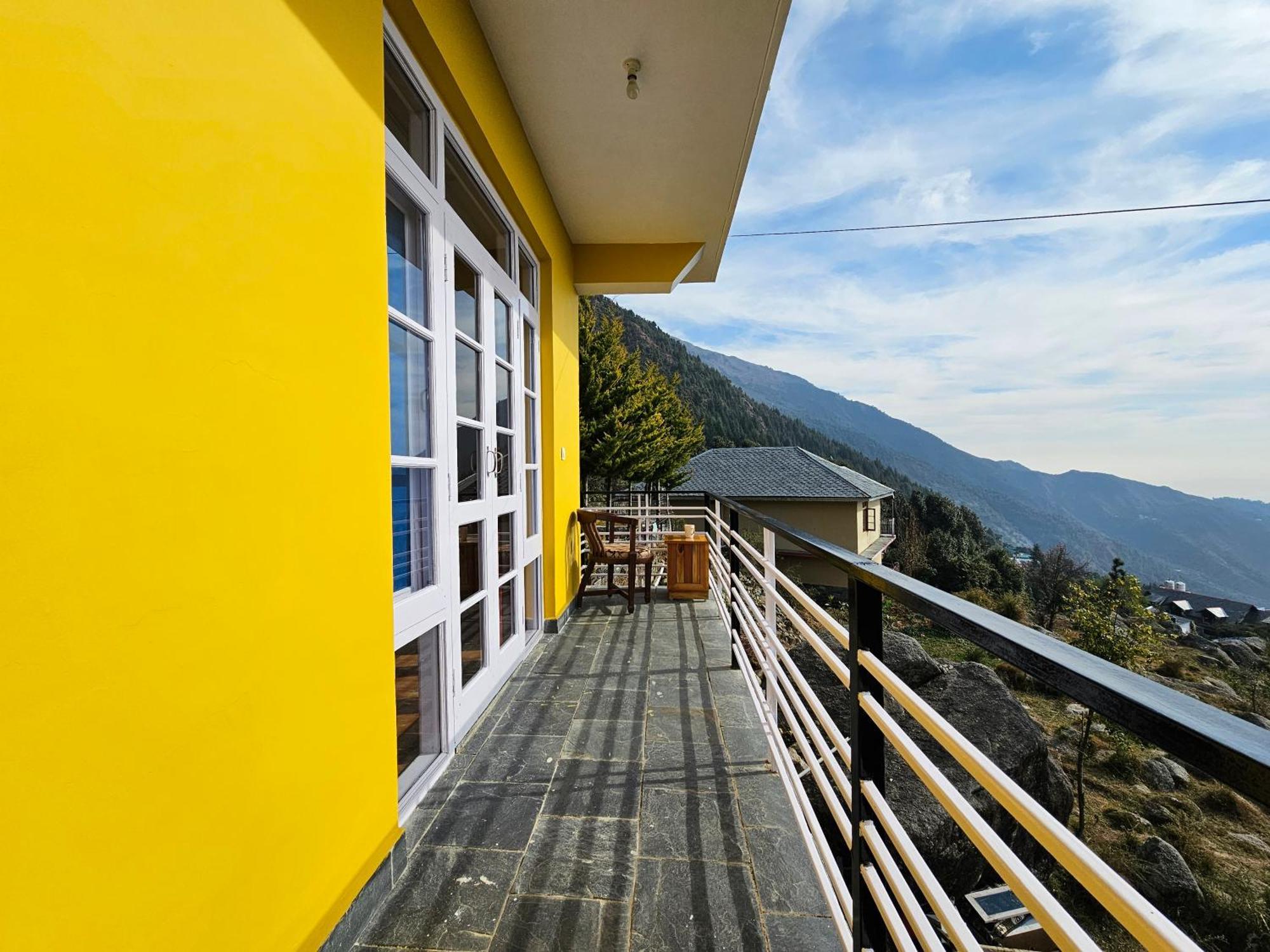 Young Monk Hostel & Cafe Dharamkot McLeod Ganj Luaran gambar